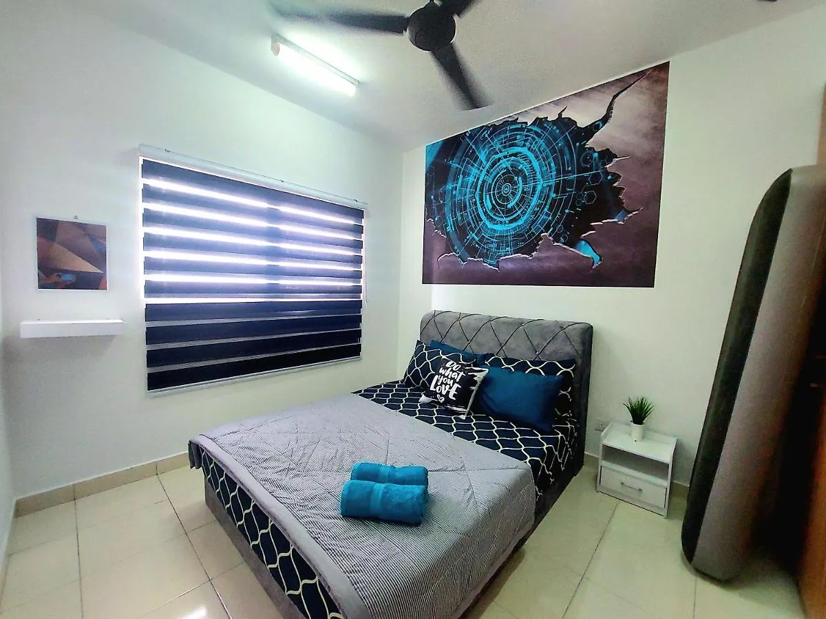 Klia Travel Homestay - 3R 2B - Wifi & Netflix Sepang Apartment