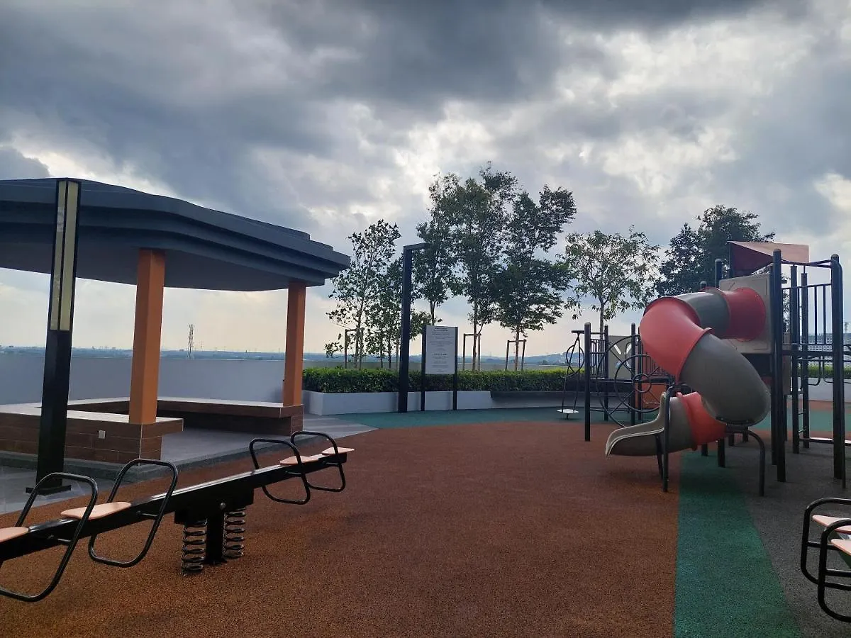 Klia Travel Homestay - 3R 2B - Wifi & Netflix Sepang Malaysia