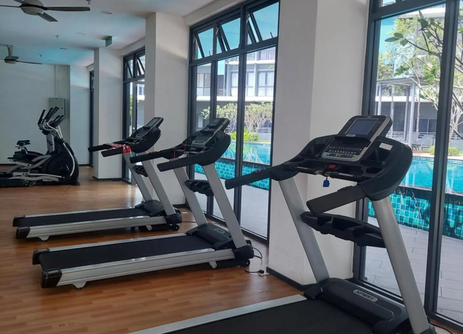 Klia Travel Homestay - 3R 2B - Wifi & Netflix Sepang