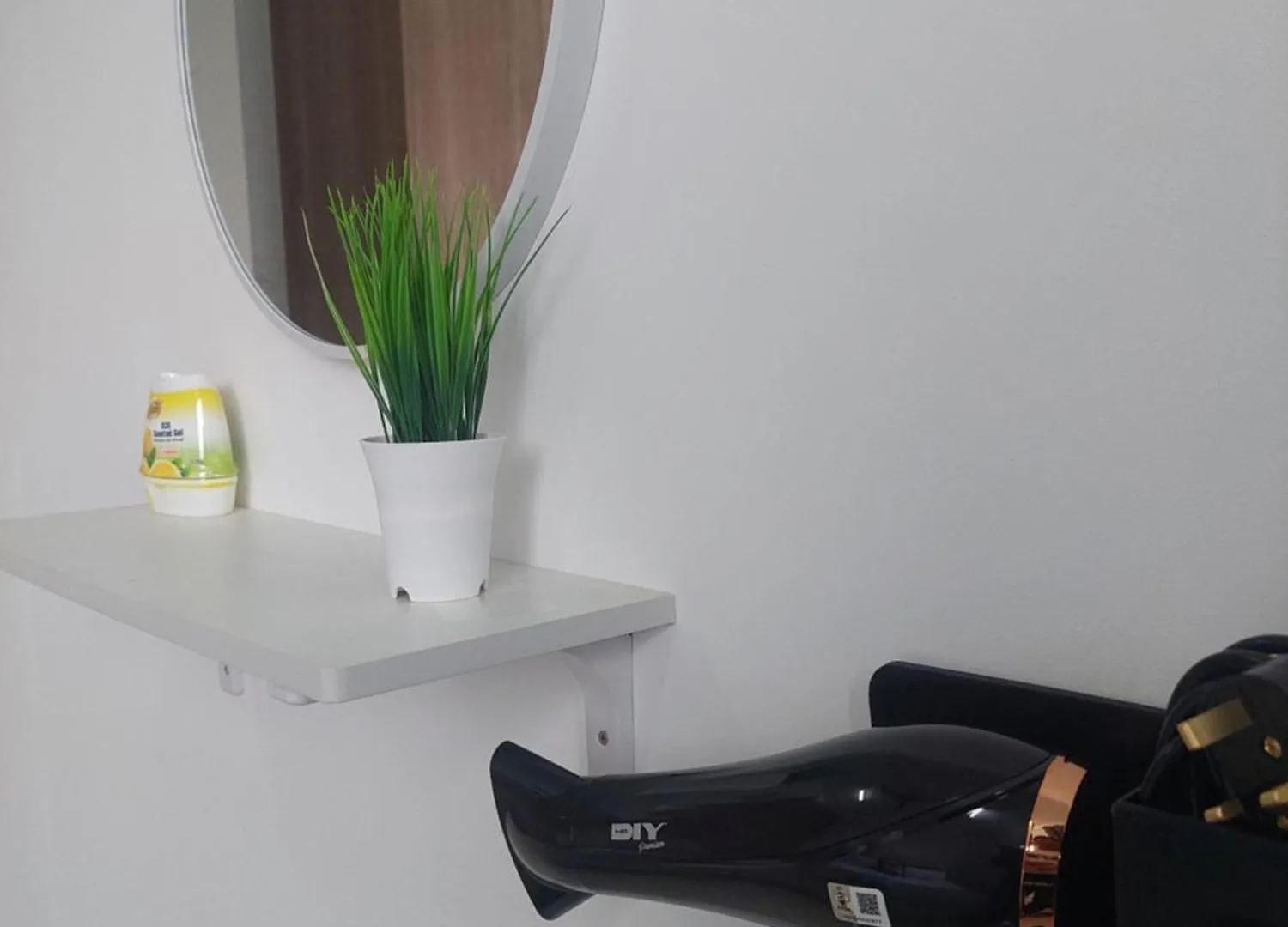 Klia Travel Homestay - 3R 2B - Wifi & Netflix Sepang Apartment