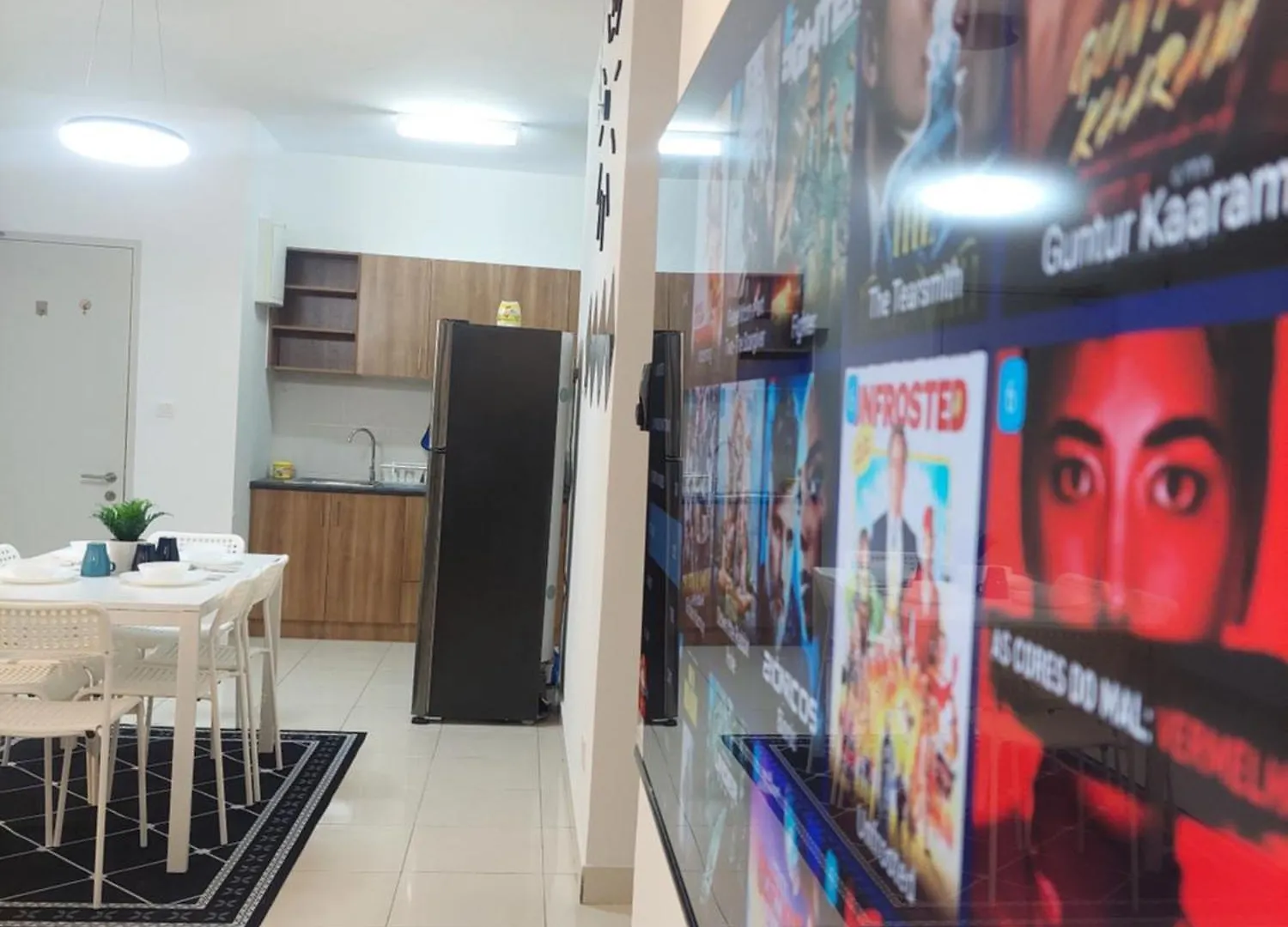 Klia Travel Homestay - 3R 2B - Wifi & Netflix Sepang