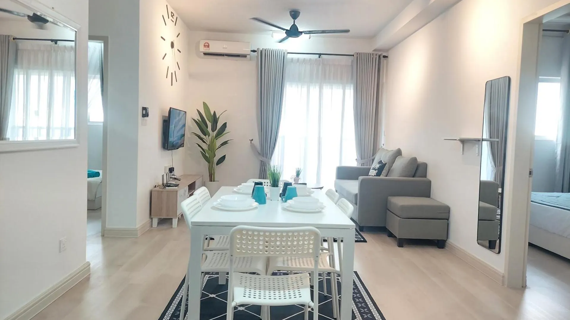 Klia Travel Homestay - 3R 2B - Wifi & Netflix Sepang 0*,